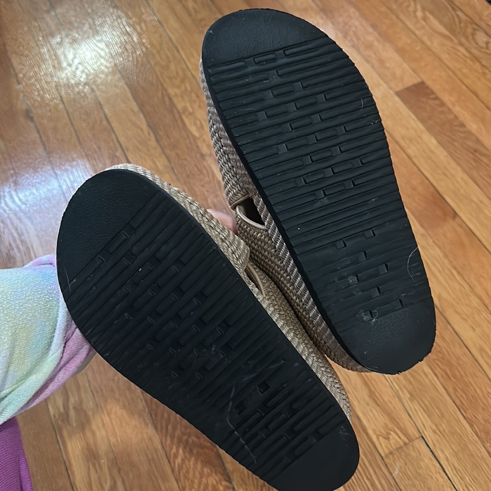 ROAM Cross Stack Raffia Platform Sandals - Picture 2 of 4